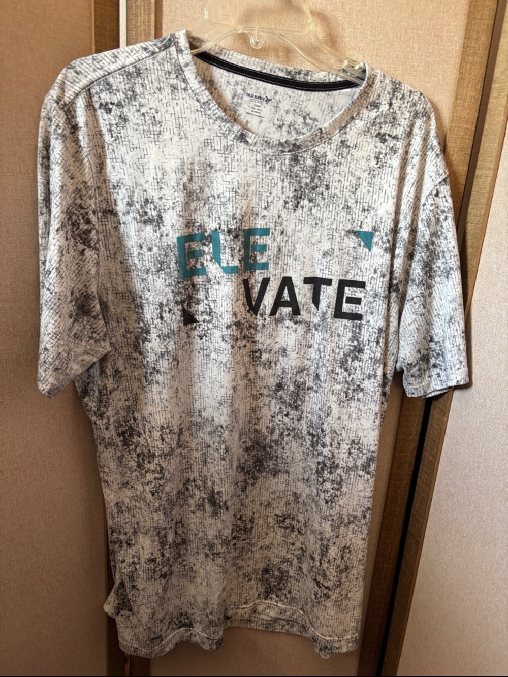 Old Navy Active Heathered White and Black Tee XXL Tall